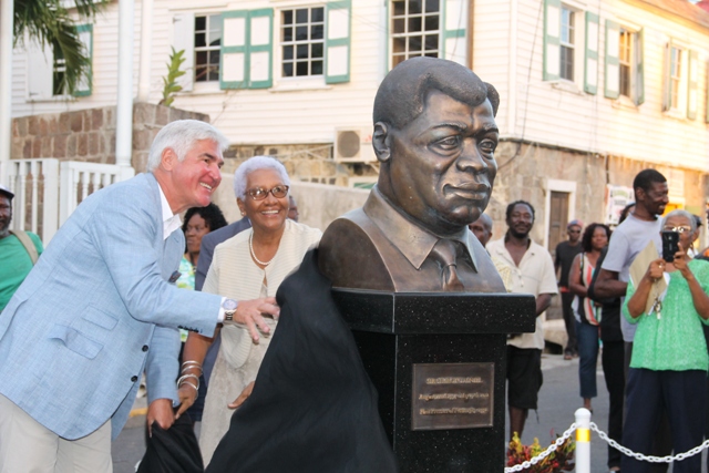 Wife of the late of the late the Right Excellent Dr. Sir Simeon “Sim” Daniel, the first Premier of Nevis and a National Hero and benefactor and family friend Mr. Michael Heinritzi unveil a bust of Dr. Sir Daniel’s in honour in the heart of Charlestown on April 20, 2017